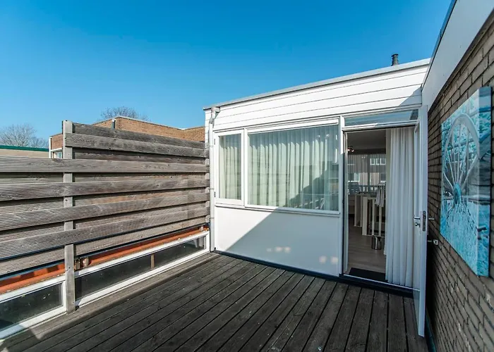 De Jacobsschelp With Parking