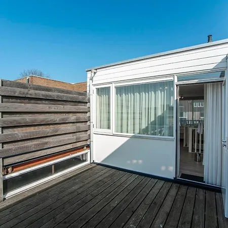 De Jacobsschelp With Parking