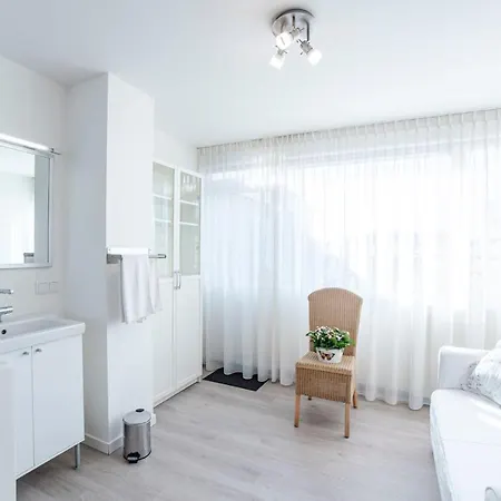 Apartment De Jacobsschelp With Parking Zandvoort