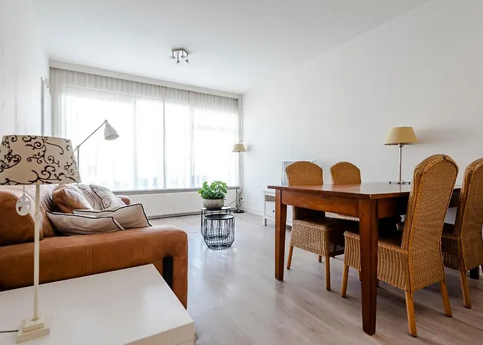 De Jacobsschelp With Parking Apartment *