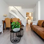 De Jacobsschelp With Parking Appartement